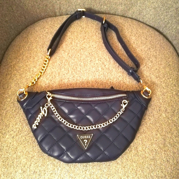 Guess Handbags - NWOT Guess Convertible Belt Bag/Fanny Pack